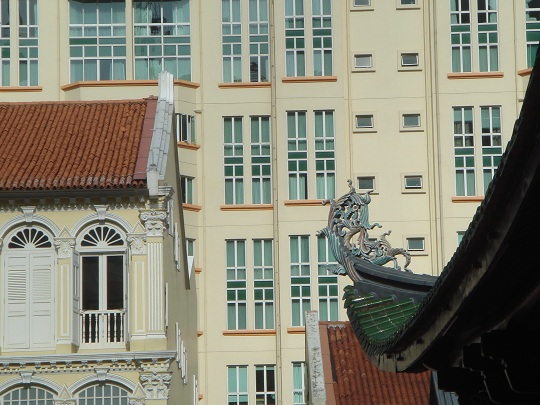 Singapore - varied architecture at the Thian Hock Keng temple