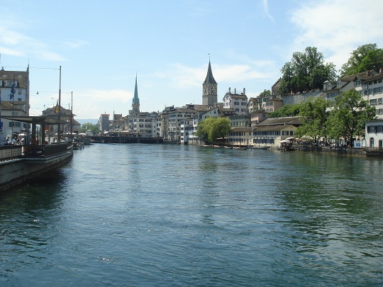 Zürich - The Limmat river running through central Zürich