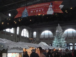 Zürich - Christmas market at the Hauptbahnhof
