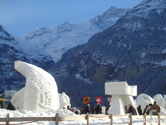 Grindelwald - snow sculptures at the International Snow Festival