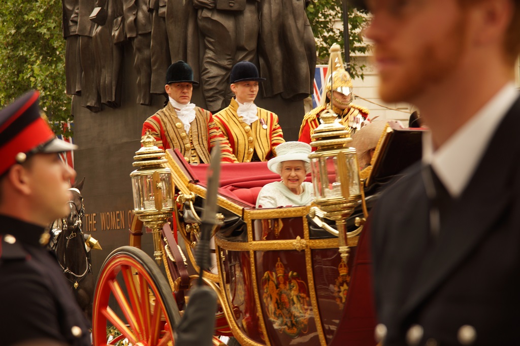 London - Queen Elizabeth II in an open carriage